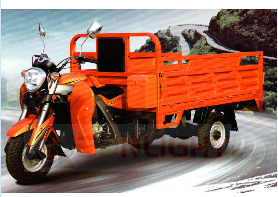 Camion à benne basculante de roue du rouge 3/tricycle moteur de cargaison pour la plantation d'exploitation de montagne fournisseur